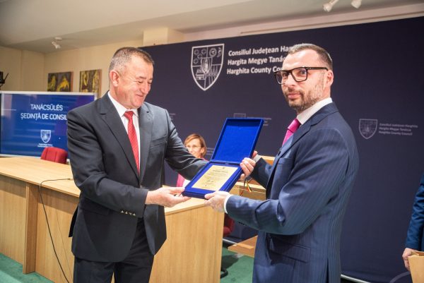 Tanacsules_2025okt27_2